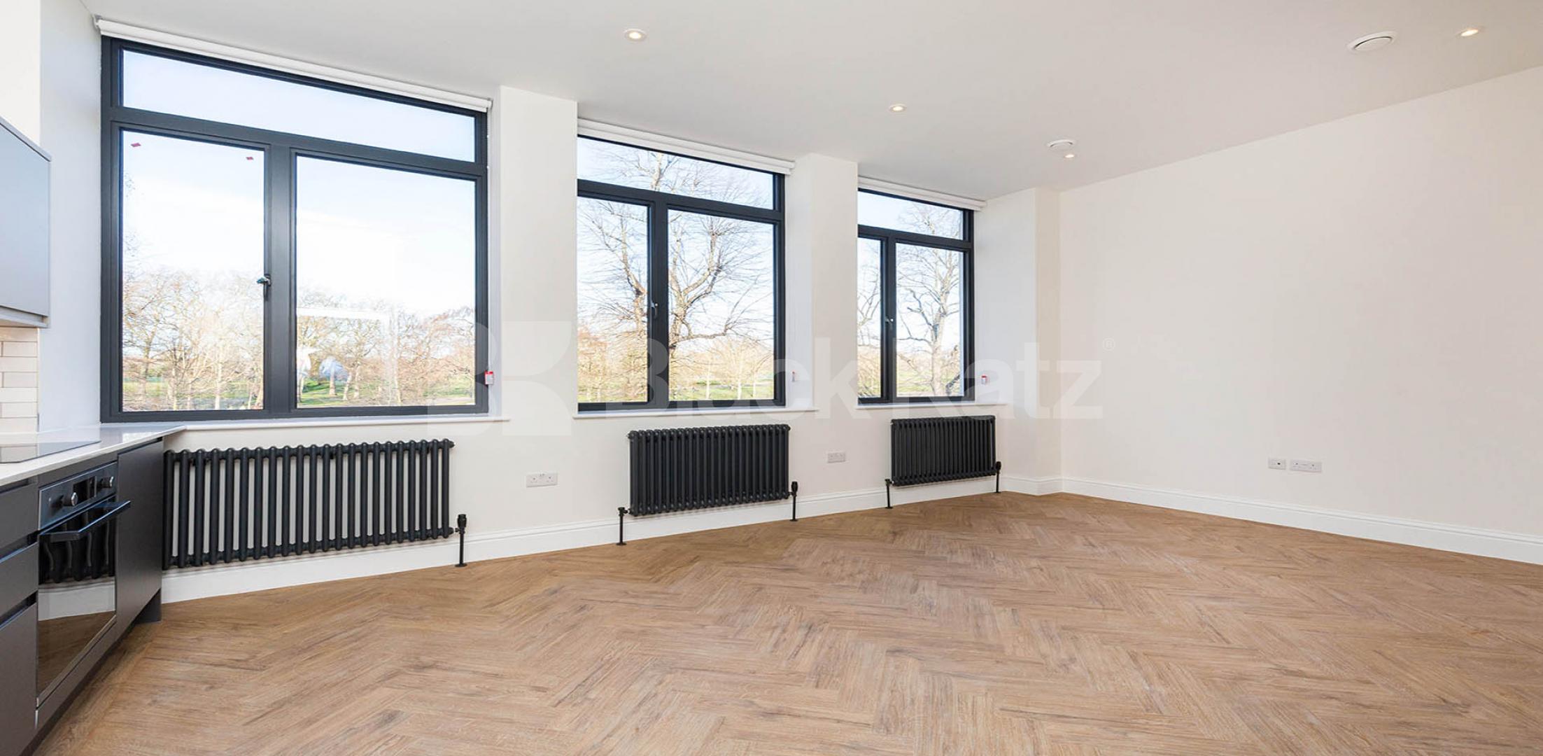 Modern and spacious 1 bedroom over looking Finsbury Park Seven Sisters Road, FINSBURY PARK